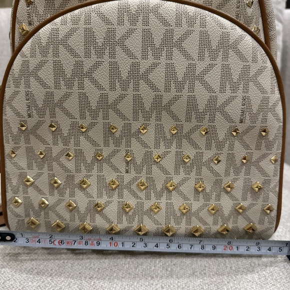 Michael Kors Abbey Vanilla Studded Backpack with wallet - Picture 3 of 12
